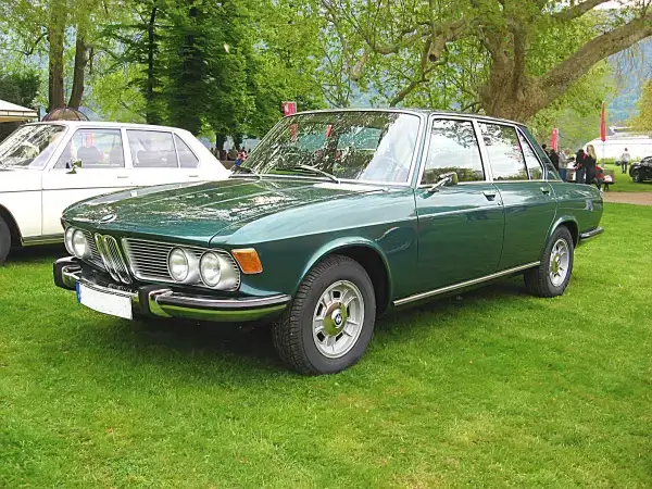 BMW E3 2500 Tyres