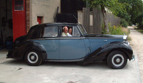 R-Type Bentley with Dunlop Tyres