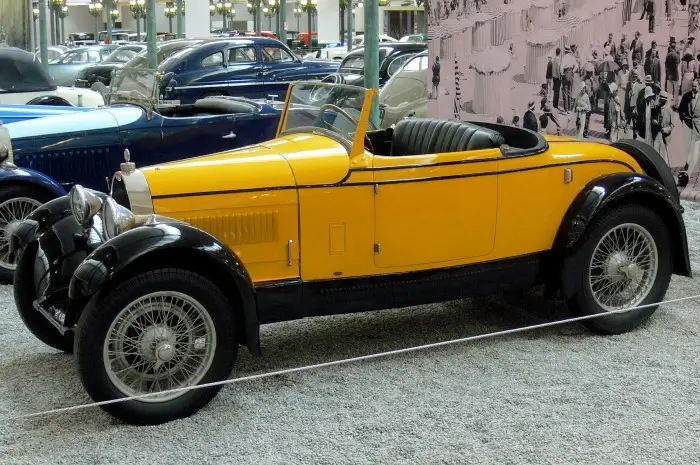 Click to enlarge Bugatti Roadster Type 40A 1929 in the musee national de l'Automobile