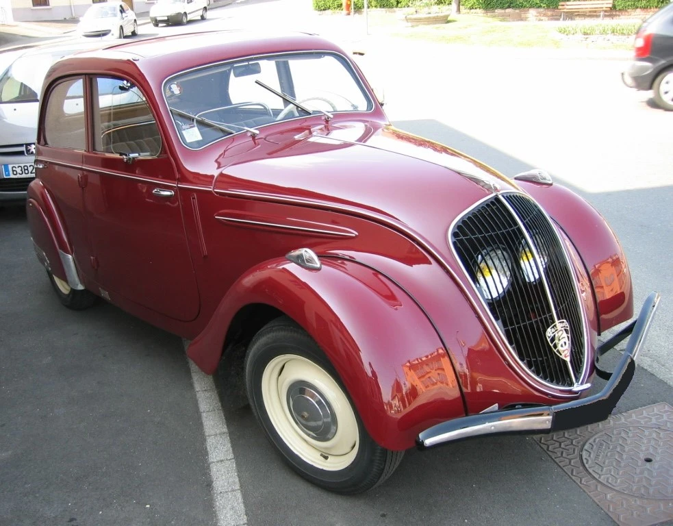 Peugeot 202 Red